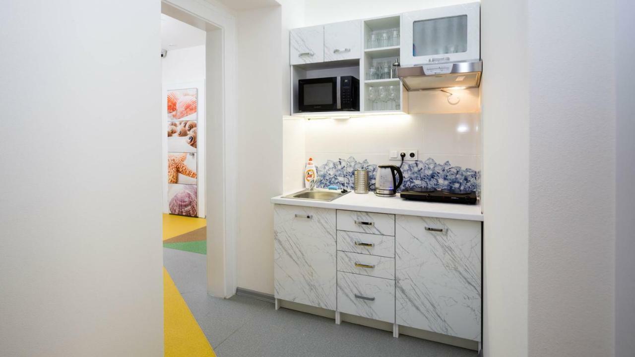 Apartment Four Year Seasons - Walkable To Centre, Metro And Riverside ปราก ภายนอก รูปภาพ
